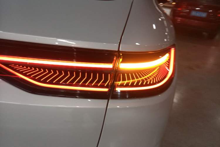 Used Geely Galaxy E8 2024 550 km Range Rear-Drive MAX Right Rear Taillight