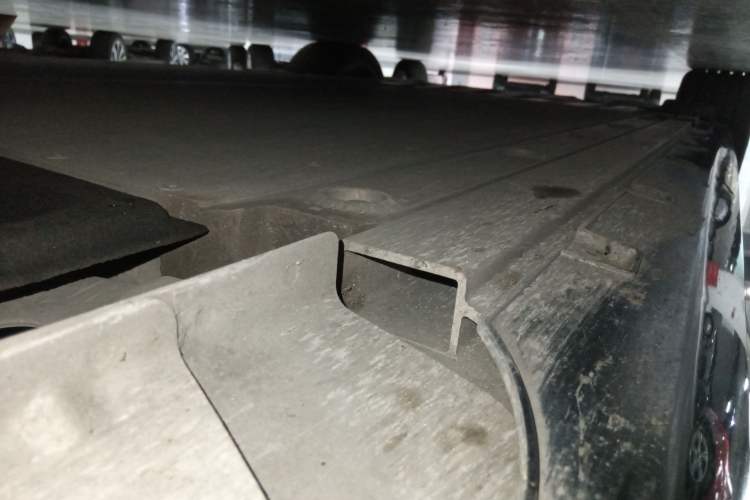 Used Geely Galaxy E8 2024 550 km Range Rear-Drive MAX Right Side Sill