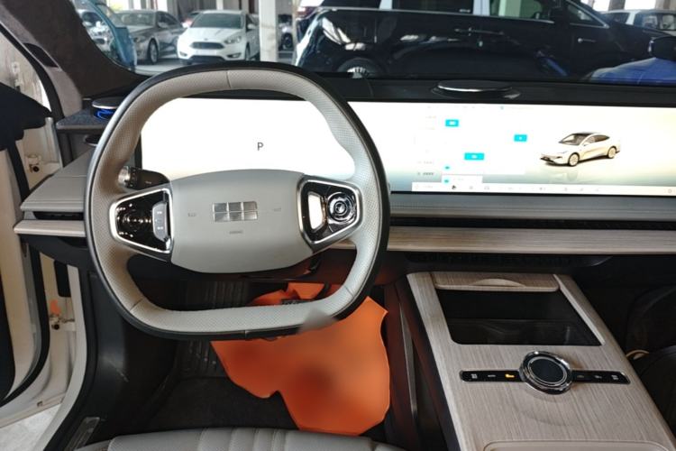 Used Geely Galaxy E8 2024 550 km Range Rear-Drive MAX Steering Wheel