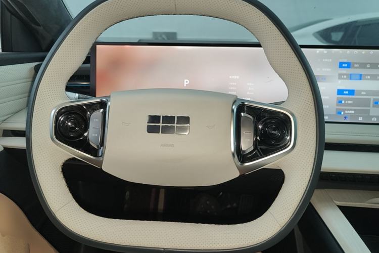 Used Geely Galaxy E8 2024 550 km Range Rear-Drive MAX Steering Wheel