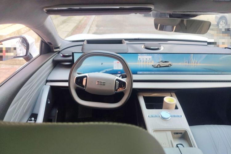 Used Geely Galaxy E8 2024 665 km Range Rear-Drive Starship Long-Range Version Steering Wheel
