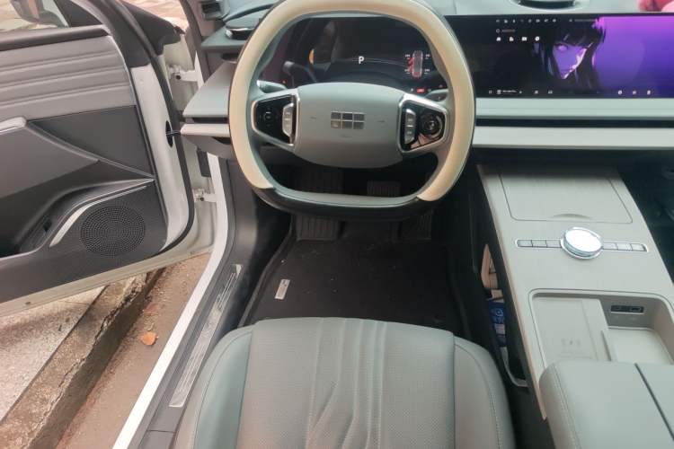 Used Geely Galaxy E8 2024 665 km Range Rear-Drive Starship Long-Range Version Steering Wheel