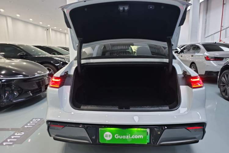 Used Geely Galaxy E8 2024 550 km Range Rear-Drive MAX Trunk