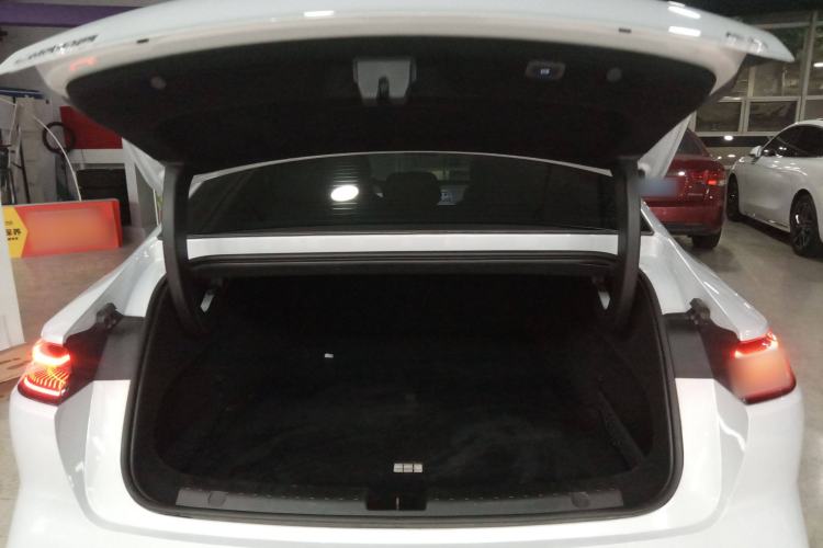 Used Geely Galaxy E8 2024 550 km Range Rear-Drive MAX Trunk