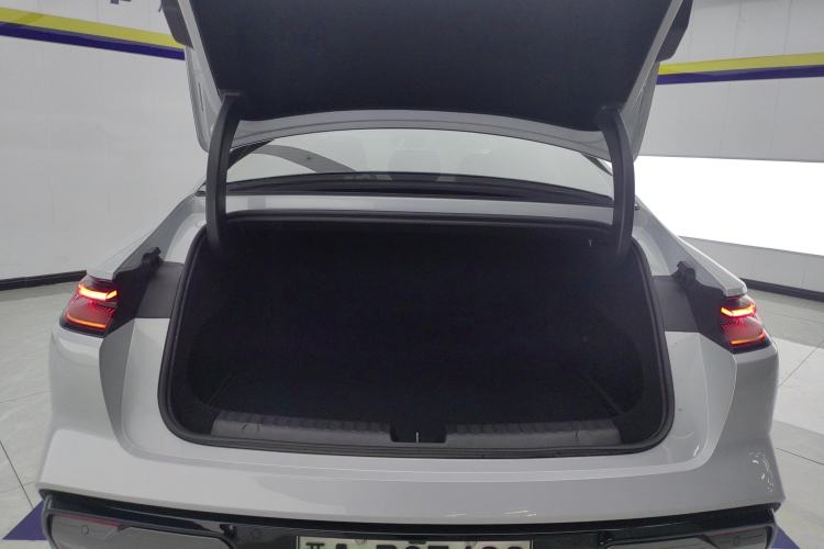 Used Geely Galaxy E8 2024 550 km Range Rear-Drive MAX Trunk