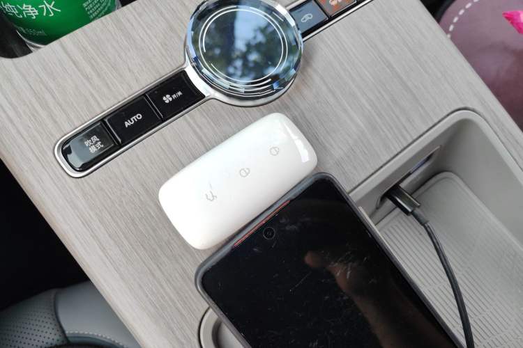 Used Geely Galaxy E8 2024 550 km Range Rear-Drive MAX Vehicle Key