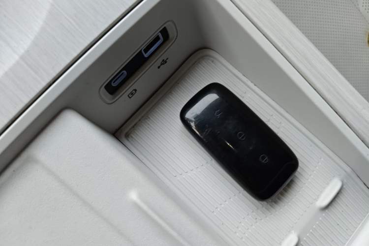 Used Geely Galaxy E8 2024 550 km Range Rear-Drive MAX Vehicle Key