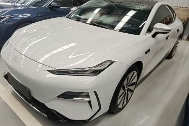 Used Geely Galaxy E8 2024 665 km Range Rear-Drive Starship Long-Range Version