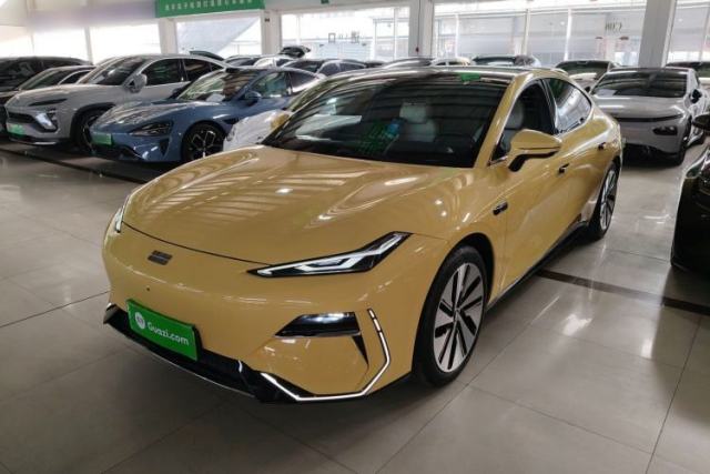 Used Geely Galaxy E8 2024 665 km Range Rear-Drive Starship Long-Range Version