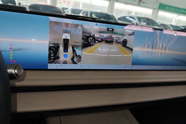 Used Geely Galaxy E8 2024 665 km Range Rear-Drive Starship Long-Range Version Audio And AC Panel