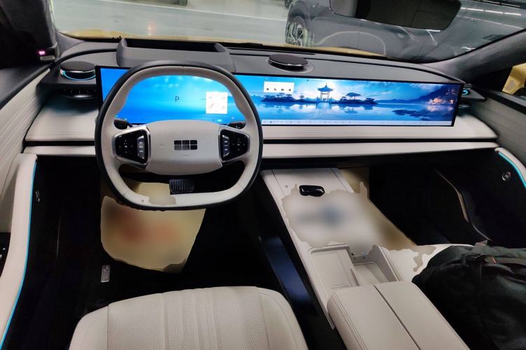 Used Geely Galaxy E8 2024 665 km Range Rear-Drive Starship Long-Range Version Center Console