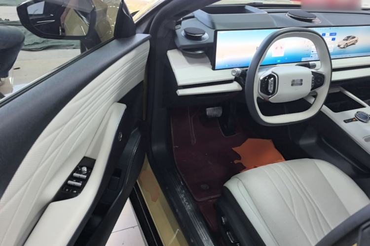 Used Geely Galaxy E8 2024 665 km Range Rear-Drive Starship Long-Range Version Driver Seat