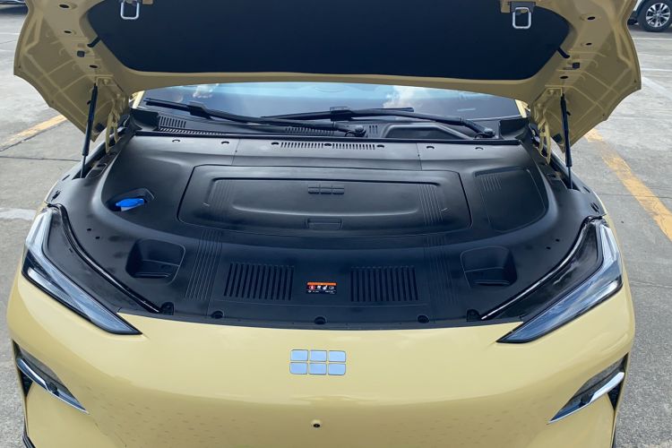 Used Geely Galaxy E8 2024 665 km Range Rear-Drive Starship Long-Range Version Engine Bay