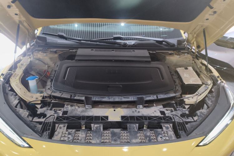 Used Geely Galaxy E8 2024 665 km Range Rear-Drive Starship Long-Range Version Engine Bay