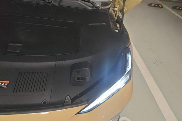 Used Geely Galaxy E8 2024 665 km Range Rear-Drive Starship Long-Range Version Engine Bay Left