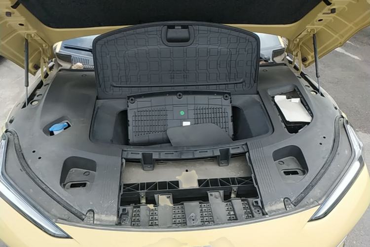 Used Geely Galaxy E8 2024 665 km Range Rear-Drive Starship Long-Range Version Engine Bay
