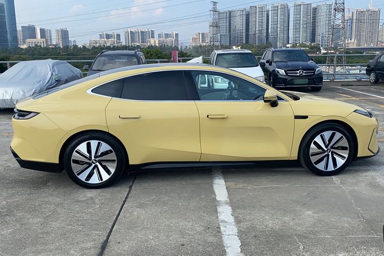Used Geely Galaxy E8 2024 665 km Range Rear-Drive Starship Long-Range Version Exterior 2