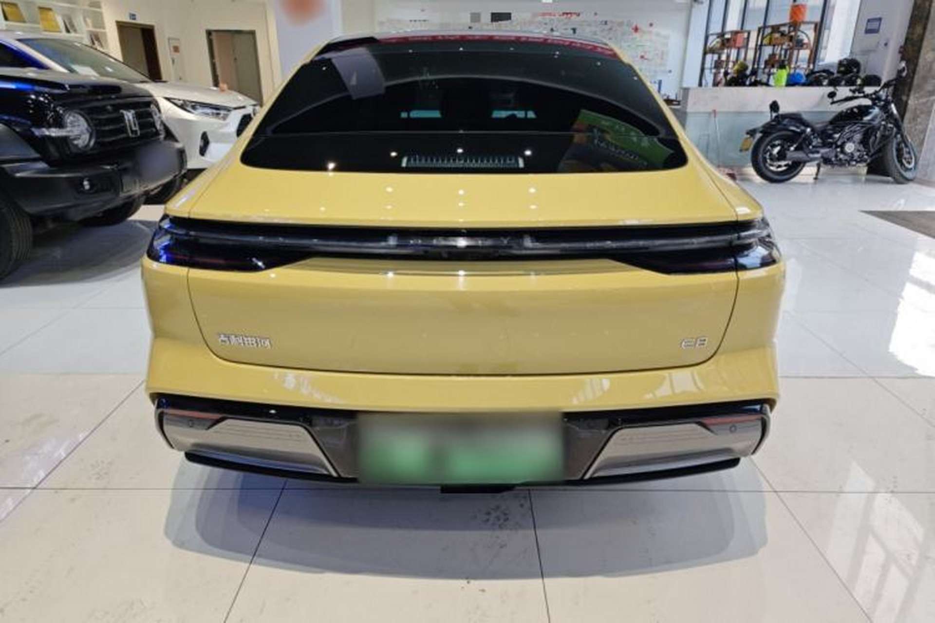 Used Geely Galaxy E8 2024 665 km Range Rear-Drive Starship Long-Range Version Exterior 4