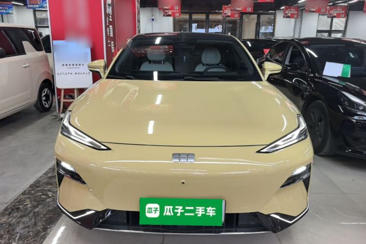 Used Geely Galaxy E8 2024 665 km Range Rear-Drive Starship Long-Range Version Front
