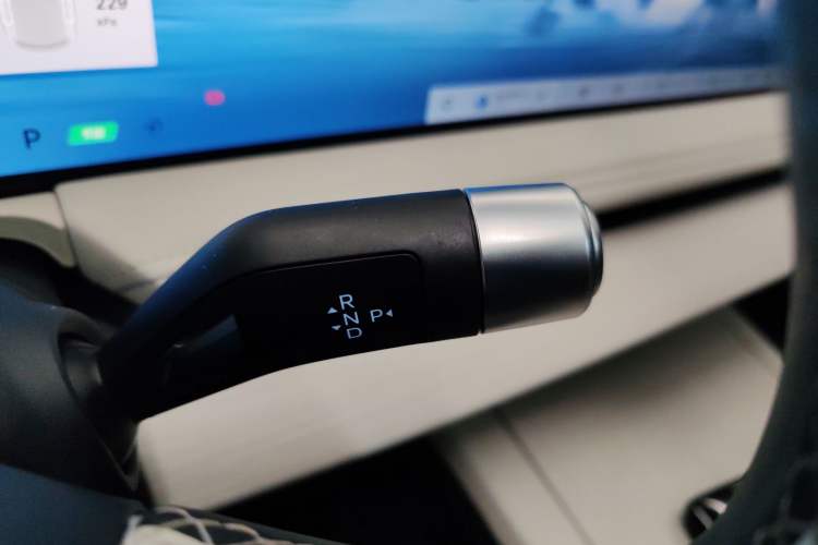 Used Geely Galaxy E8 2024 665 km Range Rear-Drive Starship Long-Range Version Gear Lever