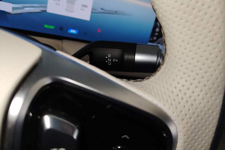 Used Geely Galaxy E8 2024 665 km Range Rear-Drive Starship Long-Range Version Gear Lever