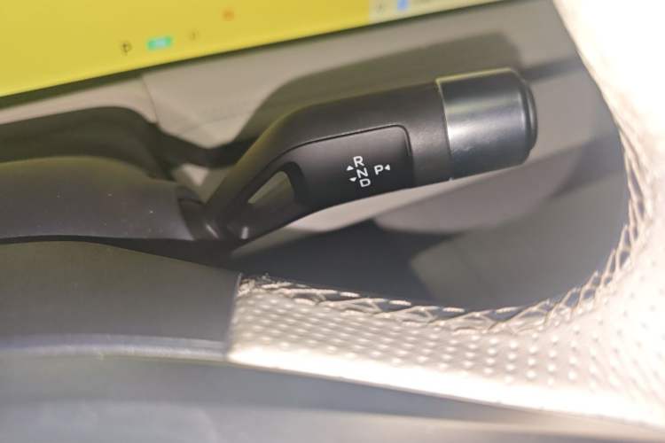 Used Geely Galaxy E8 2024 665 km Range Rear-Drive Starship Long-Range Version Gear Lever