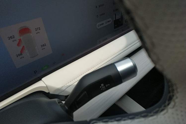 Used Geely Galaxy E8 2024 665 km Range Rear-Drive Starship Long-Range Version Gear Lever