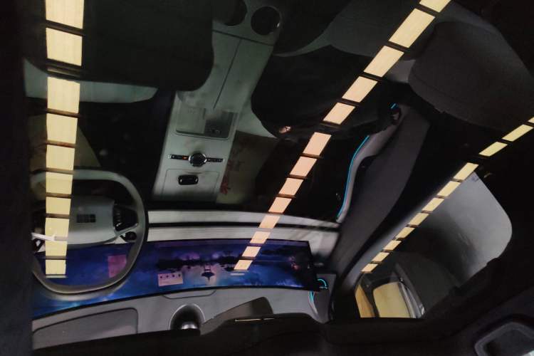 Used Geely Galaxy E8 2024 665 km Range Rear-Drive Starship Long-Range Version Headliner