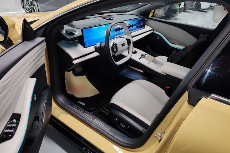 Used Geely Galaxy E8 2024 665 km Range Rear-Drive Starship Long-Range Version Left Front Seat