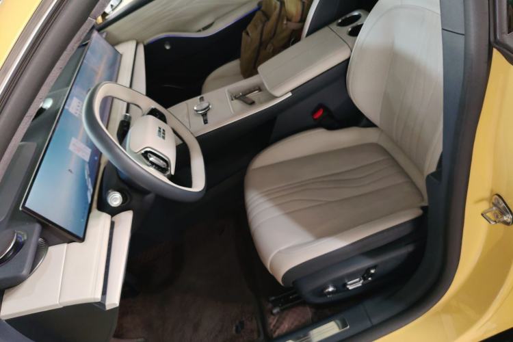Used Geely Galaxy E8 2024 665 km Range Rear-Drive Starship Long-Range Version Left Front Seat