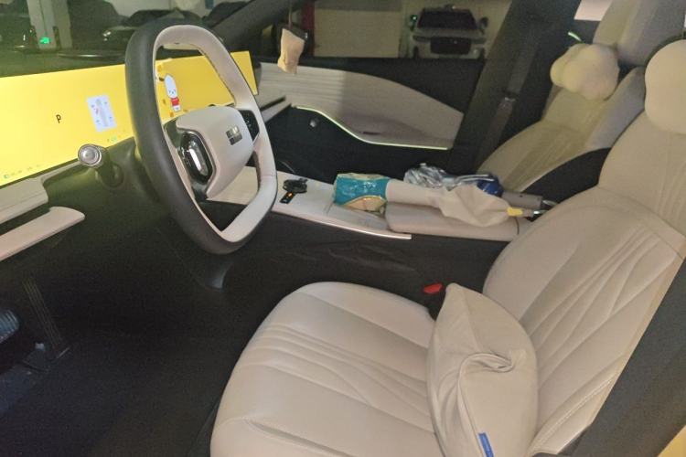 Used Geely Galaxy E8 2024 665 km Range Rear-Drive Starship Long-Range Version Left Front Seat