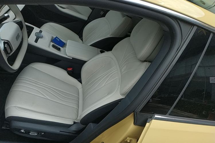 Used Geely Galaxy E8 2024 665 km Range Rear-Drive Starship Long-Range Version Left Front Seat