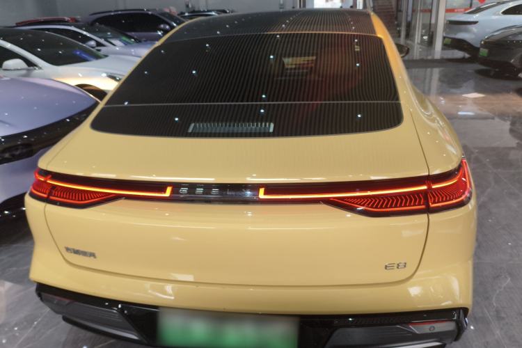 Used Geely Galaxy E8 2024 665 km Range Rear-Drive Starship Long-Range Version Rear