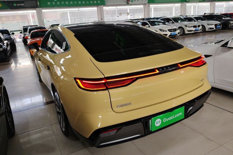 Used Geely Galaxy E8 2024 665 km Range Rear-Drive Starship Long-Range Version Rear Left 45 Deg
