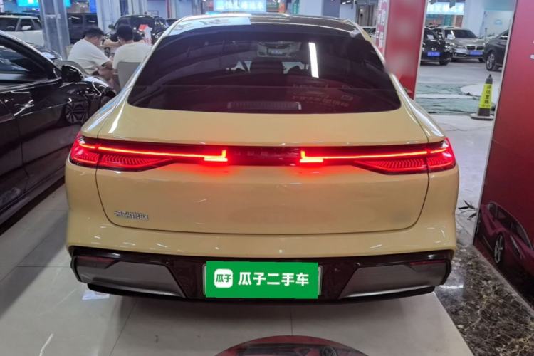 Used Geely Galaxy E8 2024 665 km Range Rear-Drive Starship Long-Range Version Rear