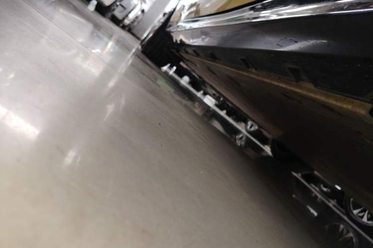 Used Geely Galaxy E8 2024 665 km Range Rear-Drive Starship Long-Range Version Right Side Sill