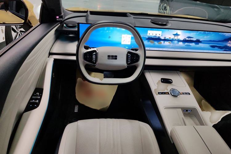 Used Geely Galaxy E8 2024 665 km Range Rear-Drive Starship Long-Range Version Steering Wheel