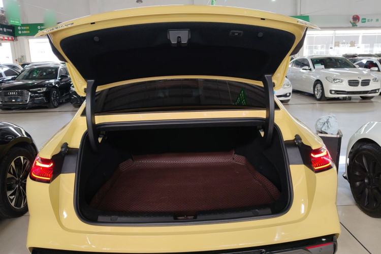 Used Geely Galaxy E8 2024 665 km Range Rear-Drive Starship Long-Range Version Trunk