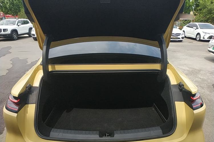Used Geely Galaxy E8 2024 665 km Range Rear-Drive Starship Long-Range Version Trunk