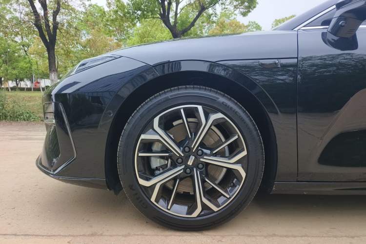 Used Geely Galaxy E8 2025 575 km Exploration Intelligent Driving Edition Exterior 10