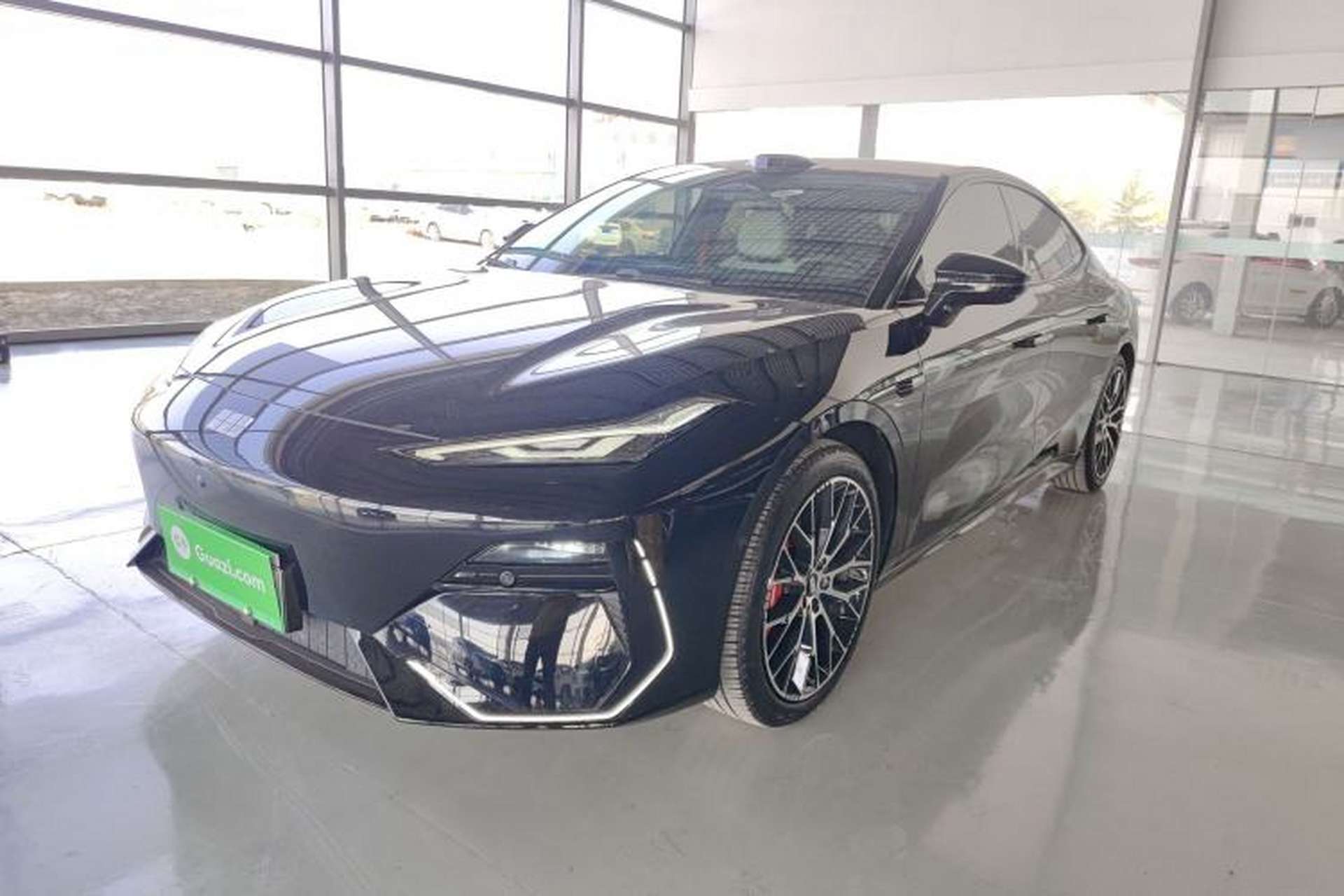 Used Geely Galaxy E8 2025 620 km All-Wheel Drive Starship LiDAR-Enabled Intelligent Driving Version Front Left 45 Deg