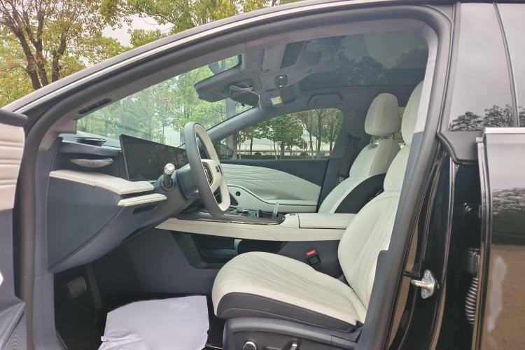 Used Geely Galaxy E8 2025 575 km Exploration Intelligent Driving Edition Left Front Seat