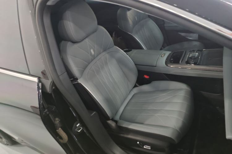 Used Geely Galaxy E8 2025 575 km Intelligent Driving Edition Right Front Seat