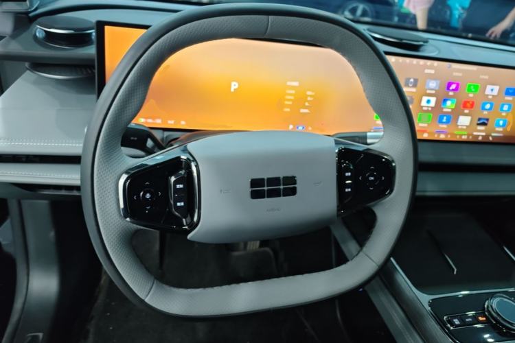 Used Geely Galaxy E8 2025 575 km Intelligent Driving Edition Steering Wheel