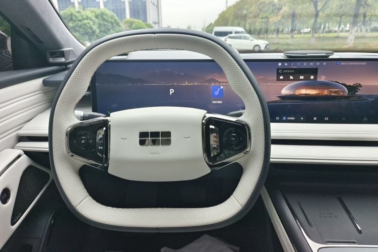 Used Geely Galaxy E8 2025 575 km Exploration Intelligent Driving Edition Steering Wheel