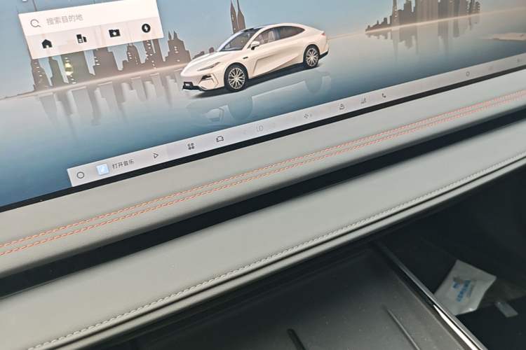 Used Geely Galaxy E8 2025 620 km All-Wheel Drive Starship LiDAR-Enabled Intelligent Driving Version Audio And AC Panel