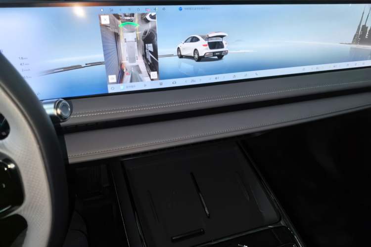 Used Geely Galaxy E8 2025 700 km Long-Range Intelligent Driving Version Audio And AC Panel