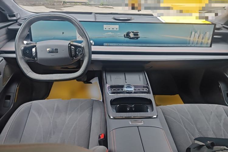 Used Geely Galaxy E8 2025 620 km All-Wheel Drive Starship LiDAR-Enabled Intelligent Driving Version Center Console