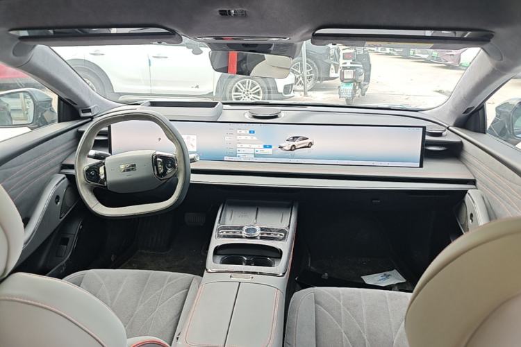 Used Geely Galaxy E8 2025 620 km All-Wheel Drive Starship LiDAR-Enabled Intelligent Driving Version Center Console