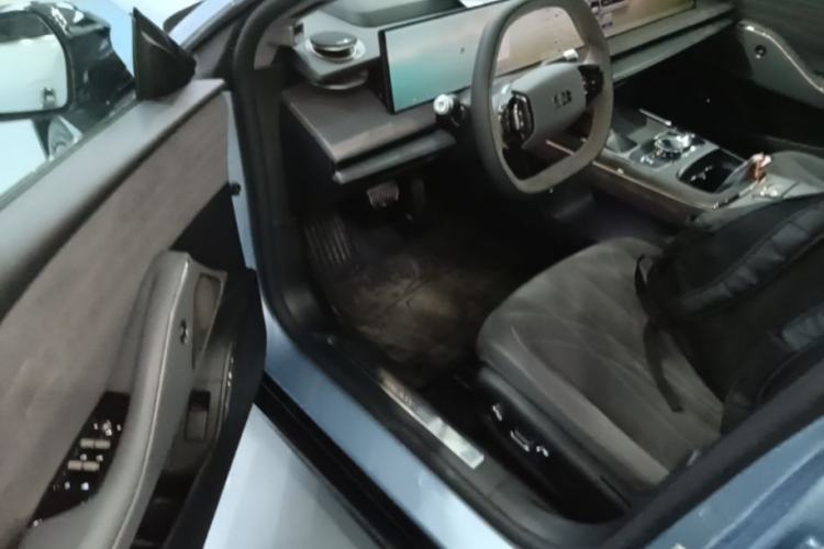 Used Geely Galaxy E8 2025 620 km All-Wheel Drive Starship LiDAR-Enabled Intelligent Driving Version Driver Seat